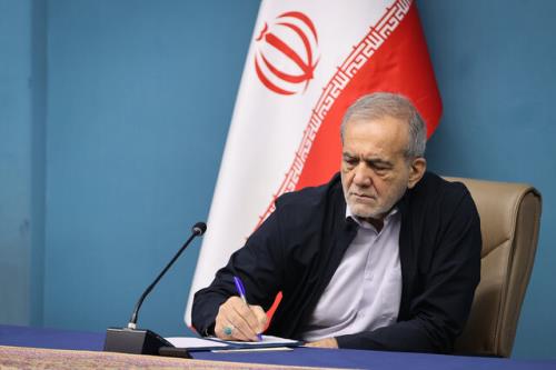 انتصاب 2 عضو شورای اجرائی فناوری اطلاعات از طرف پزشکیان