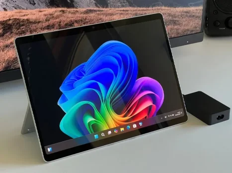 مقایسه سرفیس پرو ۱۱ با سرفیس لپ تاپ استودیو ۲